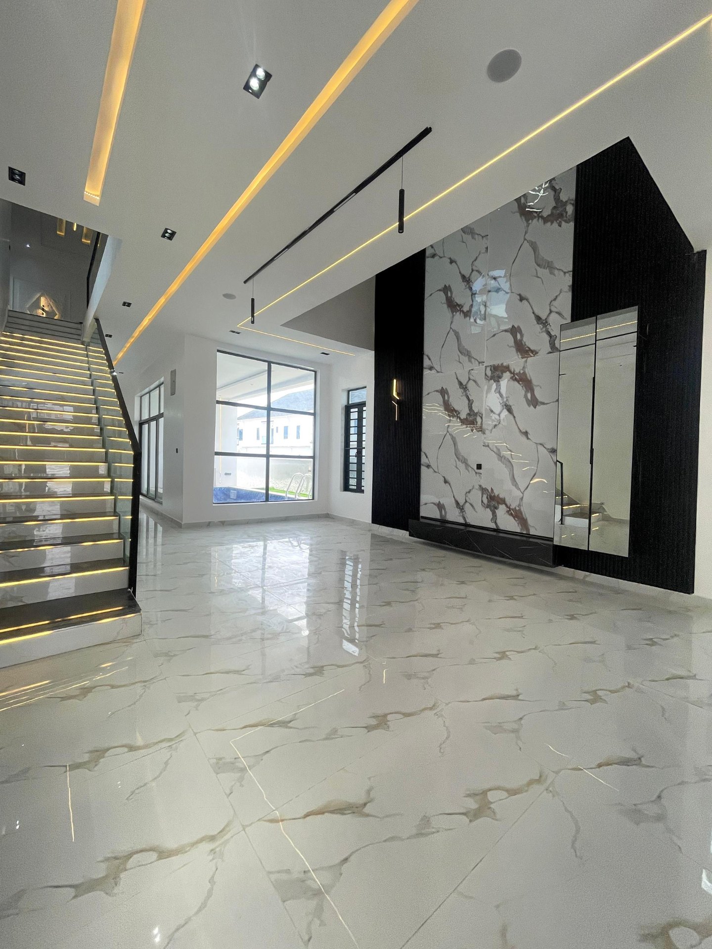 Luxury Ekolens residence